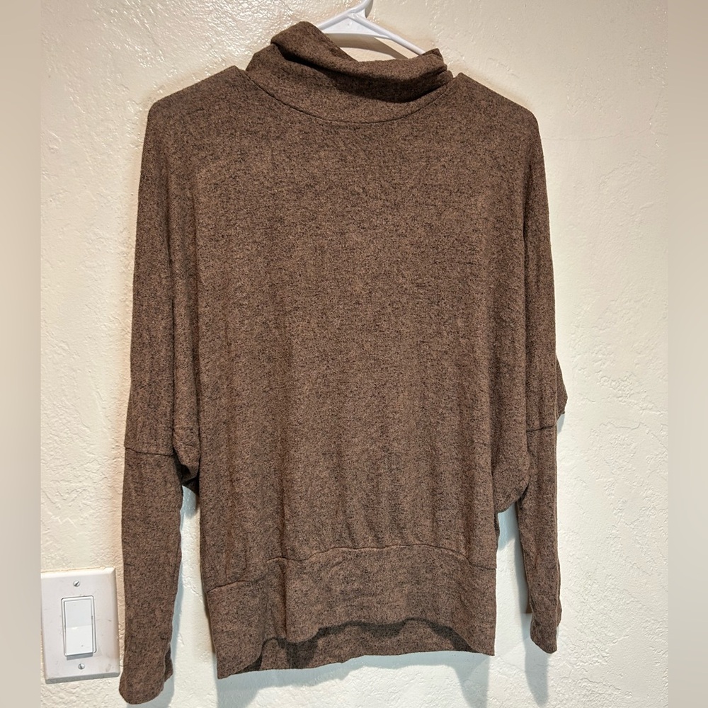 Wantable brown soft turtle neck sweater‎ batwings large